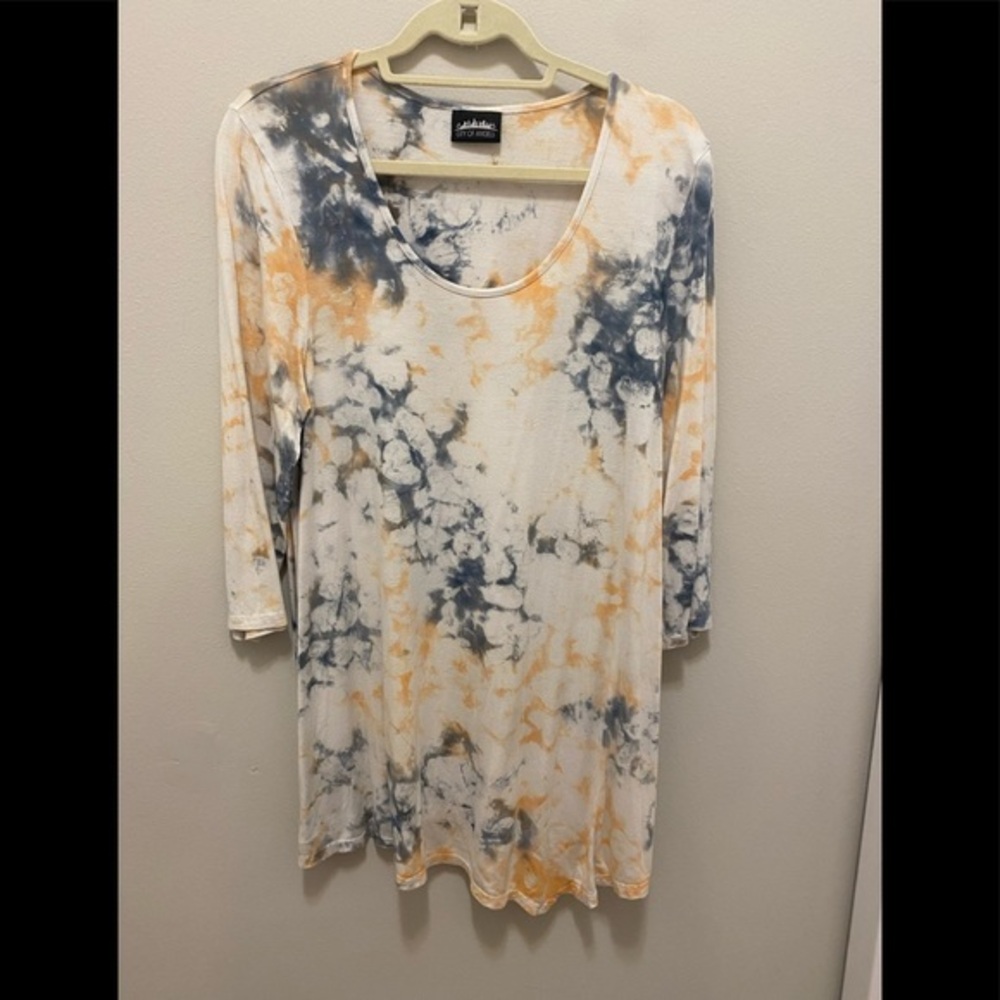 ladies XL city of angles peach, gray and cream top